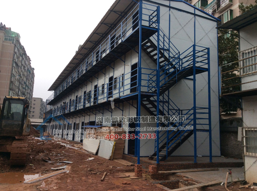 長沙壹廷房地產公司K型雙坡三層精致活動板房工程(實在、高效利用)